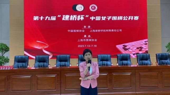 欧乱色国产精品兔费视频