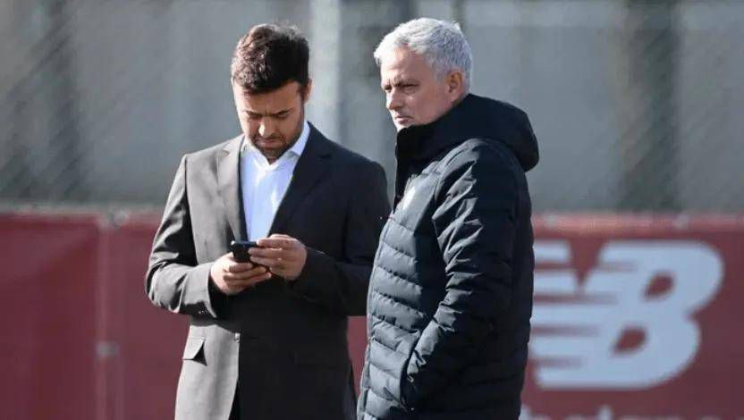 动漫巨大房乳挤奶动漫